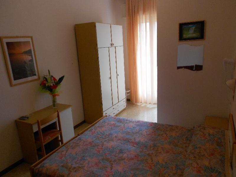 Hotel Vevey Rimini Kültér fotó